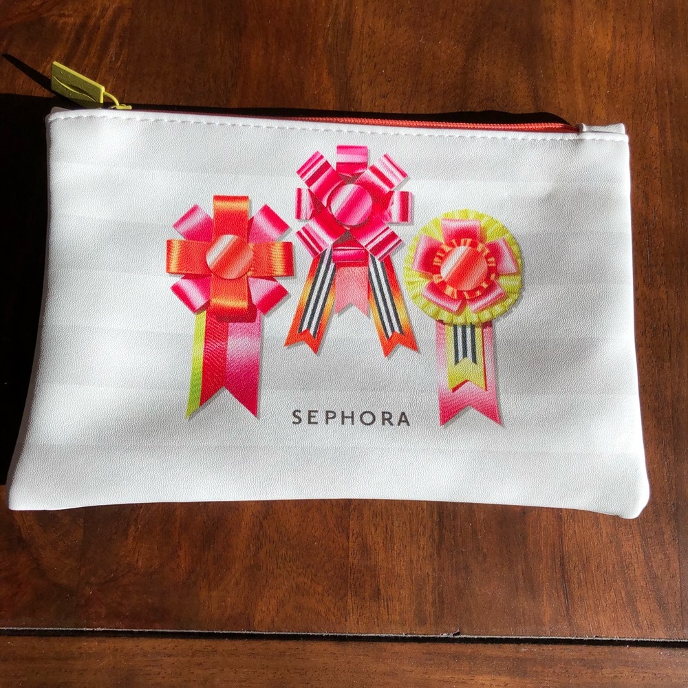 Brand New Sepora Cosmetic Bag with 20+ Samples - Picture 2 of 5